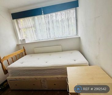 2 bedroom semi-detached house to rent - Photo 5