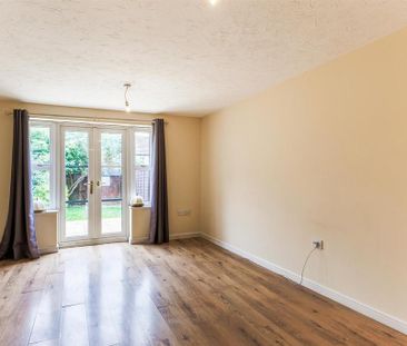 2 bedroom semi-detached house to rent - Photo 4