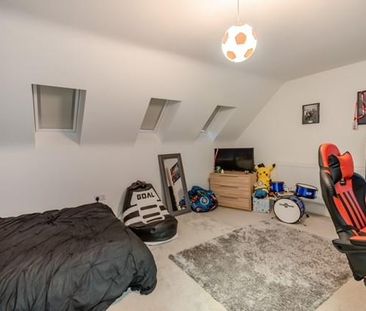 5 bedroom detached house to rent - Photo 3