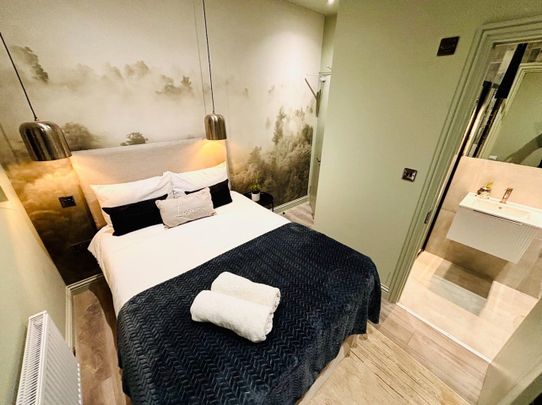 Room in a Shared House, Buckleigh Road, SW16 - Photo 1