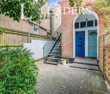 Top Floor, Randolph Road, Epsom, KT17 - Photo 6