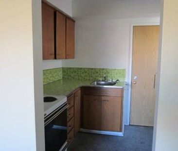 $2,100.00 ONE BEDROOM EAST VANCOUVER - Photo 3