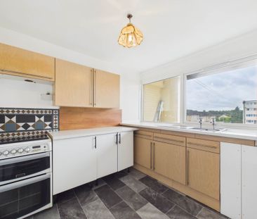 £850 pcm - Available Now - Unfurnished - Photo 3