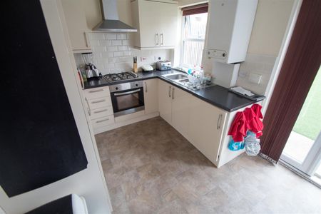 Burley Lodge Road, Hyde Park, Leeds, LS6 1QP - Photo 5