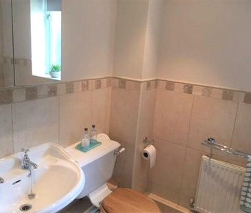 2 bedroom semi-detached house to rent - Photo 6