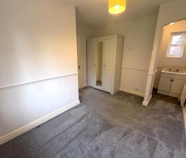 3 Bedroom Terraced To Let - Photo 5