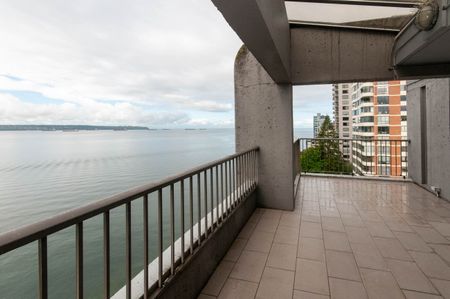 Waterfront 3 bedroom penthouse - Photo 5