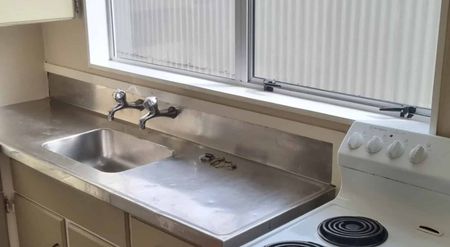 TWO BEDROOMS - FEILDING - Photo 5