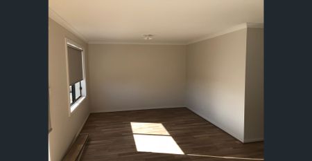 Modern 3 Bedroom Home in Fantastic Location - Photo 2