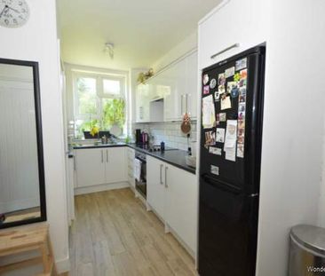 1 bedroom property to rent in Addlestone - Photo 2