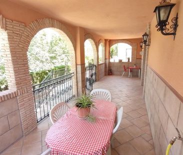Alquiler Chalet en Afueras de Jaén - Antigua Crtra. Granada, Jaén - Photo 2