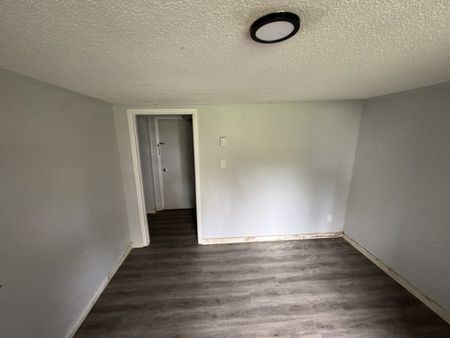 12 Garden St, Unit 9, Lansdowne, ON - Photo 2