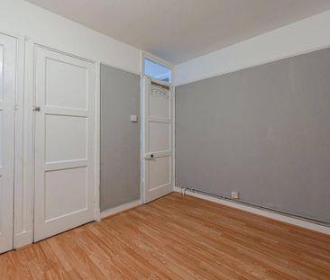 3 bedroom flat to rent - Photo 5