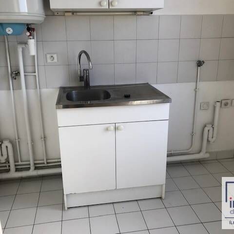 Location appartement studio 1 pièce 29 m² à Rueil-Malmaison (92500) Plateau 4 - Photo 1