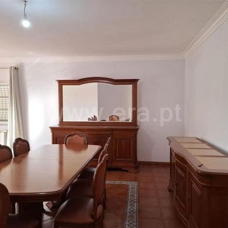 Andar Moradia T4 - Photo 1