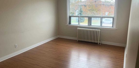 For Lease - 243A Lakeshore Road Unit# 1, Mississauga, Ontario - Photo 2