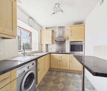 Edgell Road, Staines-upon-Thames, Surrey,TW18 - Photo 5