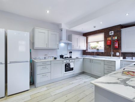 6 bedroom house to rent - Photo 4