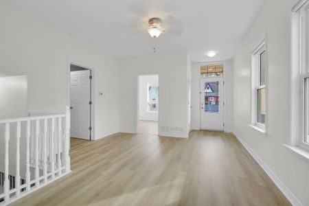 For Lease - 876 Van Street Unit# 1, London East, Ontario - Photo 2