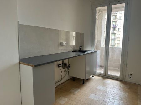 Location appartement Marseille 3ème (13003) - Photo 4