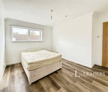 3 bedroom terraced house to rent - Photo 6