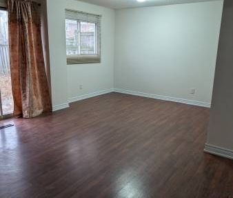 3 Bedroom, 1.5 Bath Upper Level for Rent - Photo 2