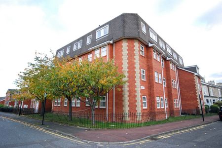 2 bed apartment to rent in Flat , Regent Road, Gosforth, NE3 - Photo 4