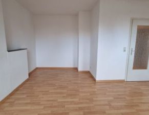 Reißiger Str. 119, Wohnung 7 ~~~ Balkon, Tageslichtbad mit Wanne, Keller - Photo 1