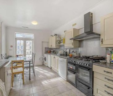 Wyndham Square, Stonehouse, Plymouth, PL1 - Photo 2