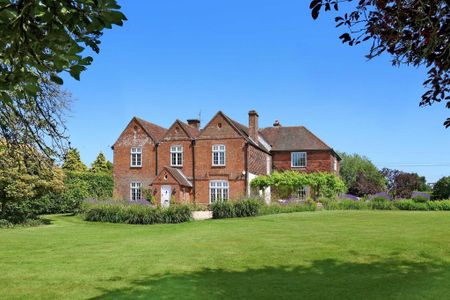 6 bedroom detached house to rent - Photo 4