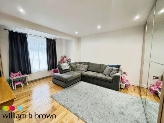 Ellerton Road, Dagenham - Photo 1