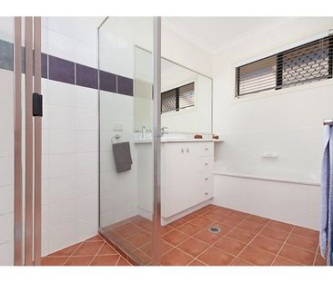 9 Whitewood Close, Mount Louisa - Photo 5