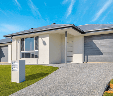 Tidy 2-bed duplex with private courtyard - Photo 6