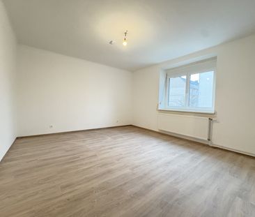 Neu saniert, Erstbezug + Loggia - Foto 4