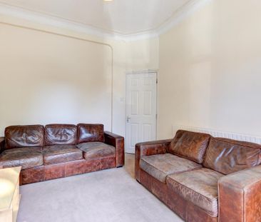 6 bedroom house to rent - Photo 2