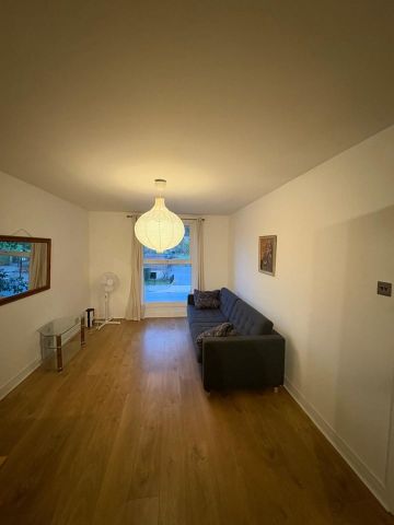 1 Bed Flat, Greyhound Road, W6 - Photo 2