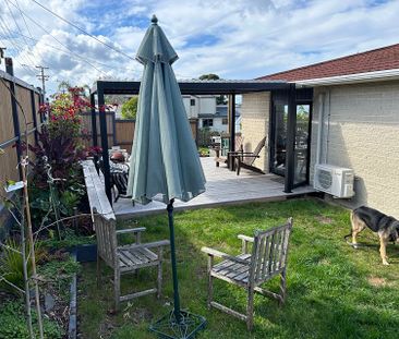 Newly renovated house, fully double glazed. - Photo 2