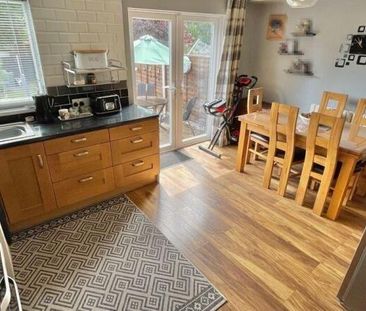 2 bedroom semi-detached house to rent - Photo 4