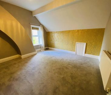 3 bedroom maisonette to rent - Photo 2