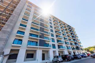 Apartment 1 bedrooms for rent Lumiar Lisboa - tennis court, solar panels, balcony, great location, air conditioning, balconies, double glazing, store room - Photo 1