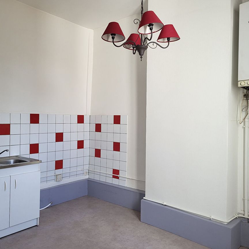 Location Appartement 4 pièces 89m² BESANCON 25000 - Photo 1