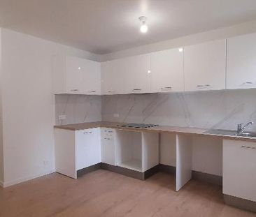 Location Appartement 2 pièces 41m² NICE 06100 - Photo 2