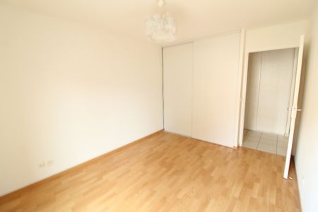 Location Appartement 3 pièces 68m² - Photo 2