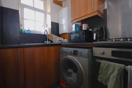 3 bedroom apartment to rent - Photo 5