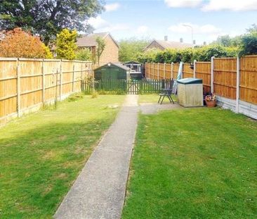 3 bedroom end of terrace house to rent - Photo 2