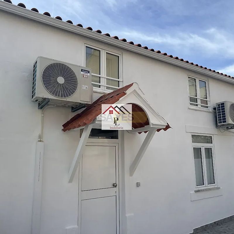 House T2 in Santo António dos Olivais, Coimbra - Photo 1