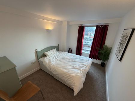 2 bedroom flat to rent - Photo 3