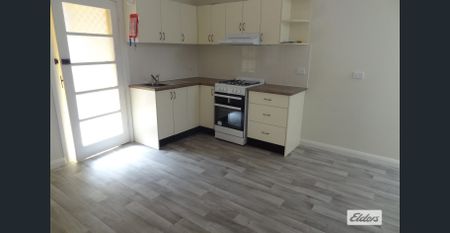 1 BEDROOM IN CBD LOCATION! - Photo 3