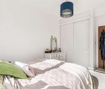 St. Mary's Road, Surbiton, KT6 - Photo 4