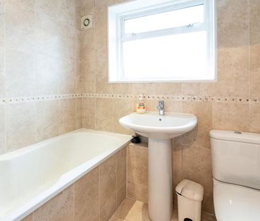 3 bedroom terraced house to rent - Photo 6